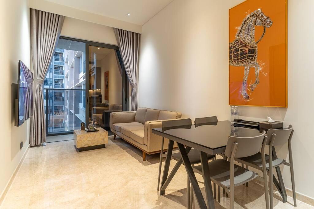 The Rixx Lavish In The Of Dist1 With Pool, Gym, Sauna, Jacuzzi, Kidsclub Căn hộ TP. Hồ Chí Minh